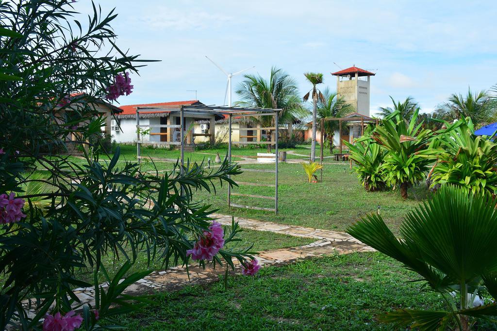 Pousada Oceania Taíba Buitenkant foto